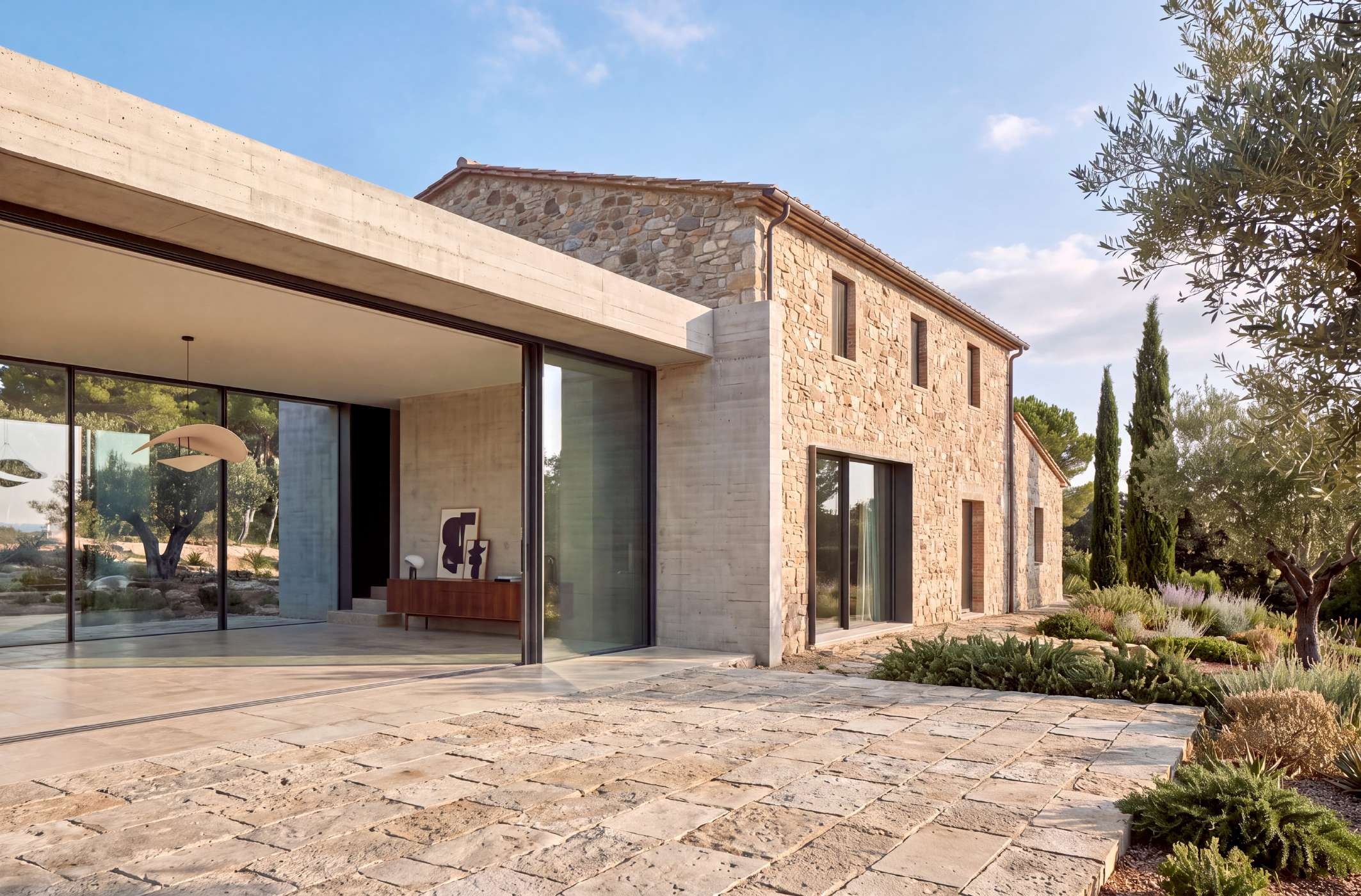 Esterno della villa in pietra